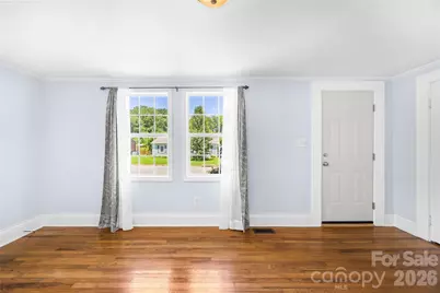 316 20th Avenue NE, Hickory, NC 28601 - Photo 3