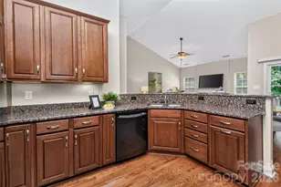 1205 Williamstown Rd, Matthews, NC 28105 - Photo 11