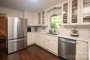 8301 Abercorn Ln, Charlotte, NC 28227 - Photo 13