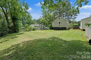 109 S Pine St, Lowell, NC 28098 - Photo 13