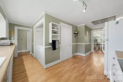 321 16th Avenue NW, Hickory, NC 28601 - Photo 37