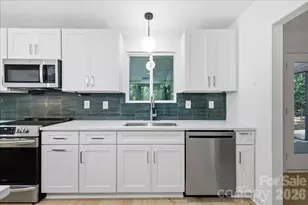 1107 Spring Fall Ct, Charlotte, NC 28213 - Photo 17