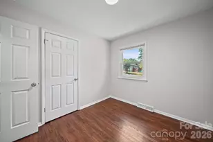 4316 McKinley Dr, Charlotte, NC 28208 - Photo 9