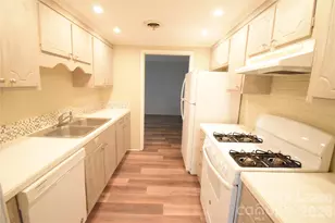 3200 Circles End Cir, Charlotte, NC 28226 - Photo 5