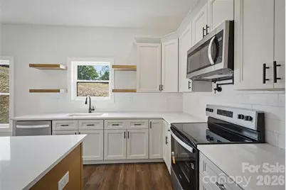 909 Overlook Drive SW, Lenoir, NC 28645 - Photo 9