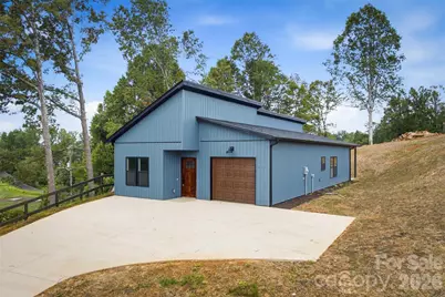 909 Overlook Drive SW, Lenoir, NC 28645 - Photo 1