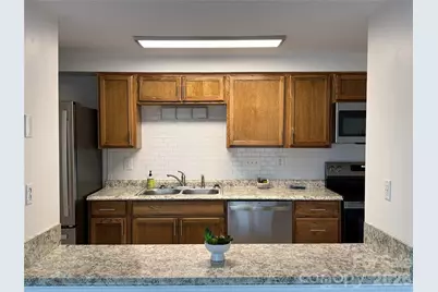 1645 Arlyn Circle #M, Charlotte, NC 28213 - Photo 9