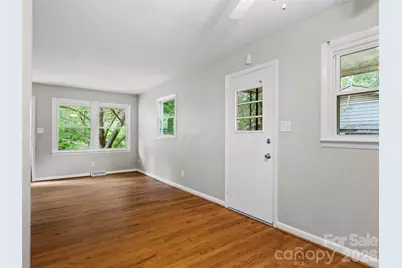 230 School Road E, Asheville, NC 28803 - Photo 9