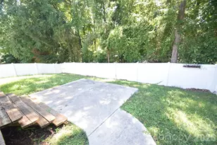 6629 Pattonsburg Dr, Charlotte, NC 28213 - Photo 9
