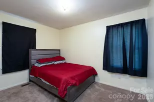 755 Edgerton Dr, Charlotte, NC 28213 - Photo 7