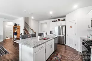 1937 Vanderlyn St, Monroe, NC 28112 - Photo 9