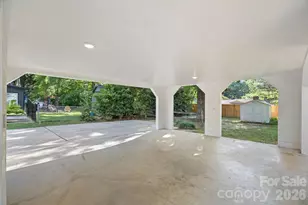 1100 Braeburn Rd, Charlotte, NC 28211 - Photo 37