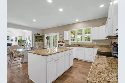 207 Sugar Hollow Road, Hendersonville, NC 28739 - Photo 11