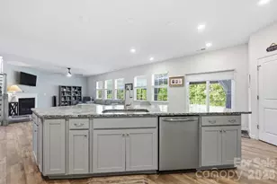 328 Kennerly Center Dr, Mooresville, NC 28115 - Photo 13
