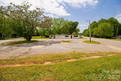 1003 York Road, Kings Mountain, NC 28086 - Photo 5