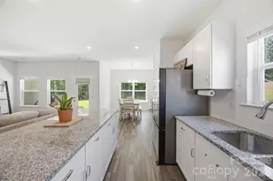 2943 Parkwest Dr, Albemarle, NC 28001 - Photo 5