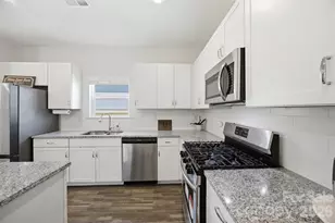 2943 Parkwest Dr, Albemarle, NC 28001 - Photo 5