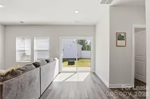 2317 Belterra Dr, Charlotte, NC 28216 - Photo 7
