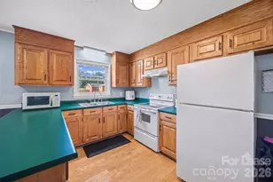 324 Bright Ave, Bessemer City, NC 28016 - Photo 5