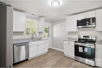 3123 Castle Avenue, Hickory, NC 28601 - Photo 9