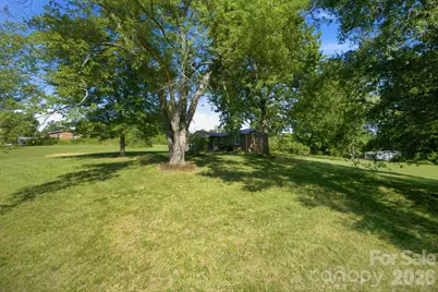 3123 Castle Avenue, Hickory, NC 28601 - Photo 33