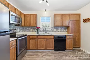 2705 Deermouse Way, Hendersonville, NC 28792 - Photo 5