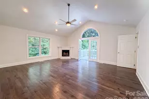 502 Live Oaks Ct, Fort Mill, SC 29715 - Photo 3