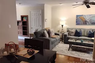 6726 Vlosi Dr, Charlotte, NC 28226 - Photo 9