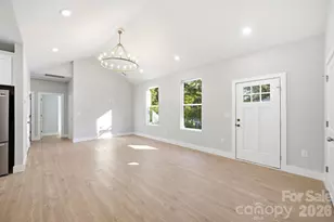 1111 W 7th Ave, Gastonia, NC 28052 - Photo 5