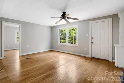 839 Kanuga Road #4, Hendersonville, NC 28739 - Photo 5