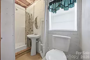 128 Old Hollis Rd, Ellenboro, NC 28040 - Photo 15