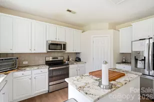 6226 Castlecove Rd, Charlotte, NC 28278 - Photo 11