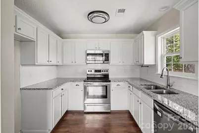 1341 E Cannon Avenue, Albemarle, NC 28001 - Photo 5