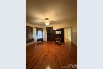 604 Main Avenue NW, Hickory, NC 28601 - Photo 3
