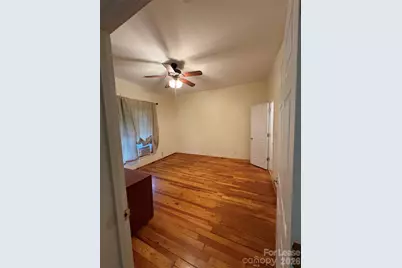 604 Main Avenue NW, Hickory, NC 28601 - Photo 5