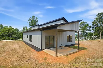 913 Overlook Drive SW, Lenoir, NC 28645 - Photo 3