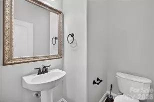 9232 Aloysia Ln, Charlotte, NC 28269 - Photo 13