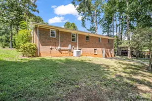 385 Eastview Dr, Bostic, NC 28018 - Photo 11