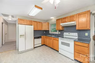 69 Emerald Ln, Hendersonville, NC 28792 - Photo 7