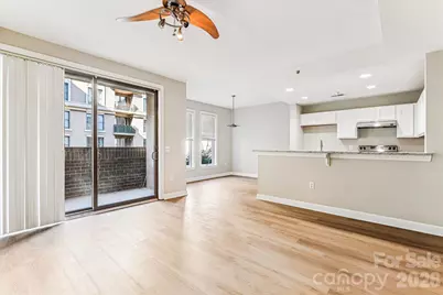 718 W Trade Street #302, Charlotte, NC 28202 - Photo 9