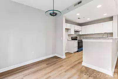 718 W Trade Street #302, Charlotte, NC 28202 - Photo 17