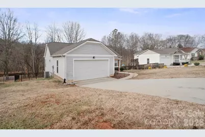 1544 Farmington Hills Drive, Conover, NC 28613 - Photo 35