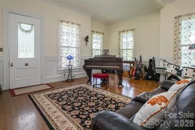 411 W Union Street, Morganton, NC 28655 - Photo 3