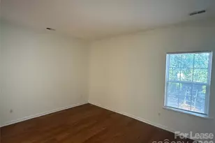 7033 Somerset Springs Dr, Charlotte, NC 28262 - Photo 7