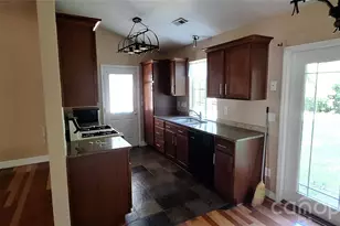 8804 Royal Scot Ln, Charlotte, NC 28227 - Photo 7