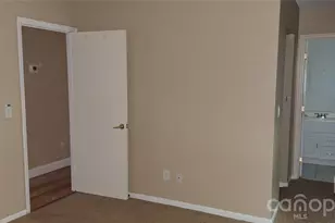 8804 Royal Scot Ln, Charlotte, NC 28227 - Photo 15