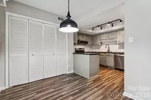 11128 Sevilla Ct, Charlotte, NC 28226 - Photo 7