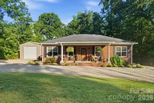 4739 Mountain Island Dr W, Charlotte, NC 28214 - Photo 5