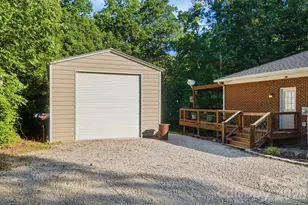 4739 Mountain Island Dr W, Charlotte, NC 28214 - Photo 37