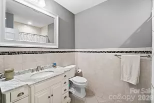 4739 Mountain Island Dr W, Charlotte, NC 28214 - Photo 23